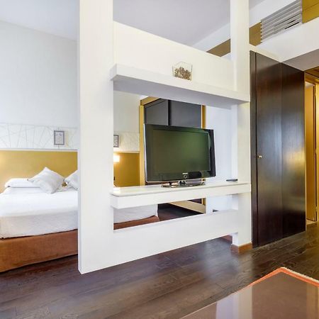 Ht Romeo Al Babuino Hotell Exteriör bild
