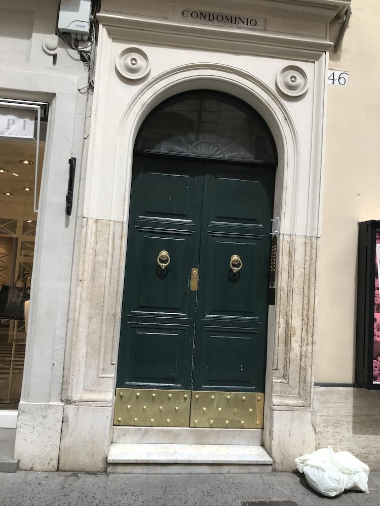 Ht Romeo Al Babuino Hotell Exteriör bild