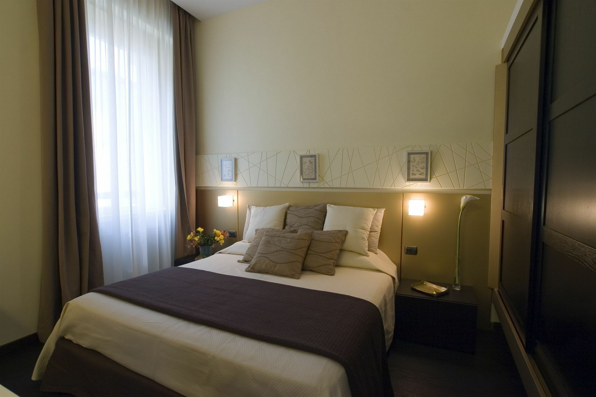 Ht Romeo Al Babuino Hotell Exteriör bild