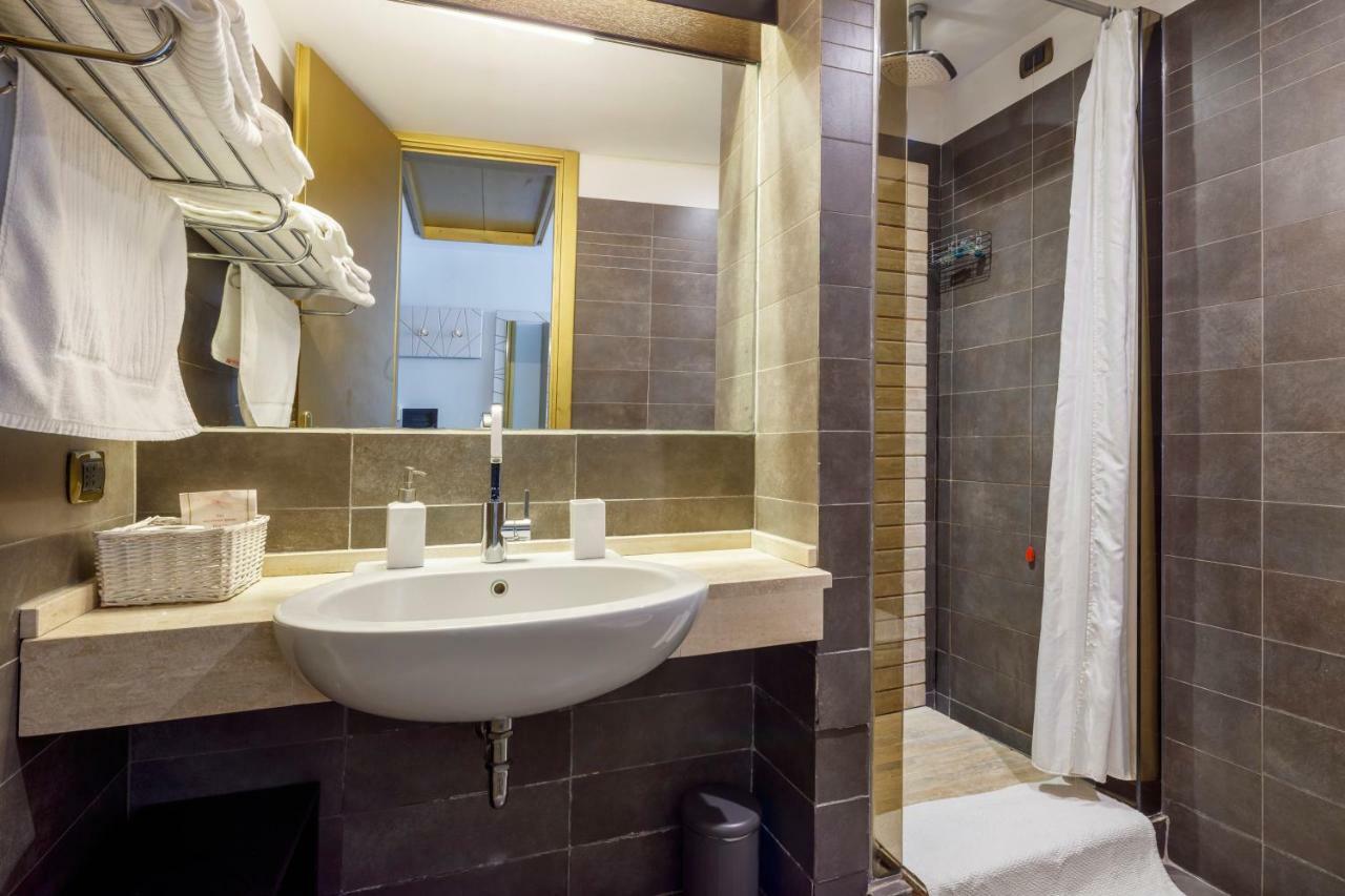 Ht Romeo Al Babuino Hotell Exteriör bild